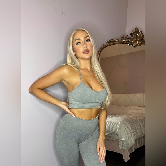 Grey two piece gym set - Picture 4 of 4